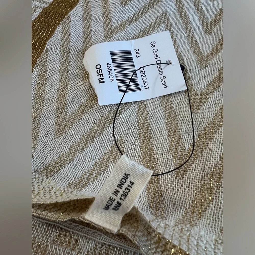 OSFM Women’s Blanket Scarf 76”x 20.5” Gold Beige NWT‎ Geometric